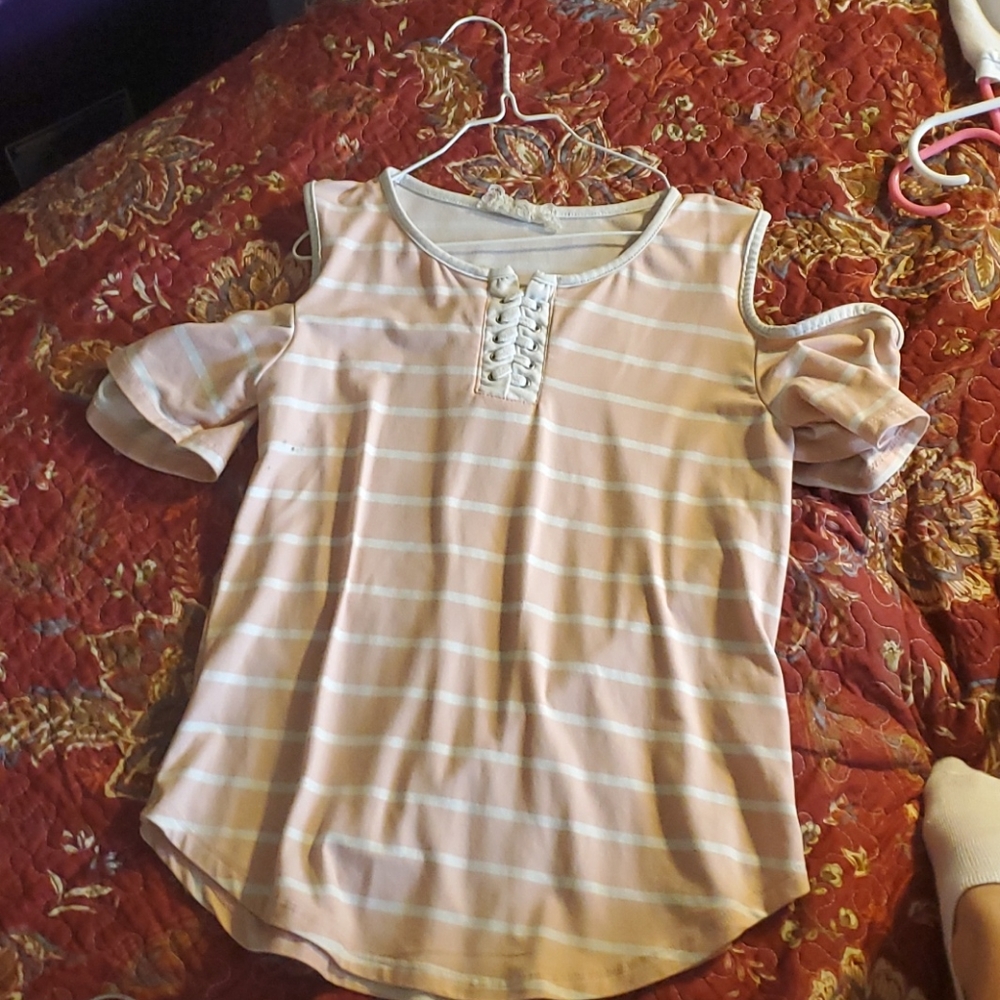 Shirts - Picture 3 of 5